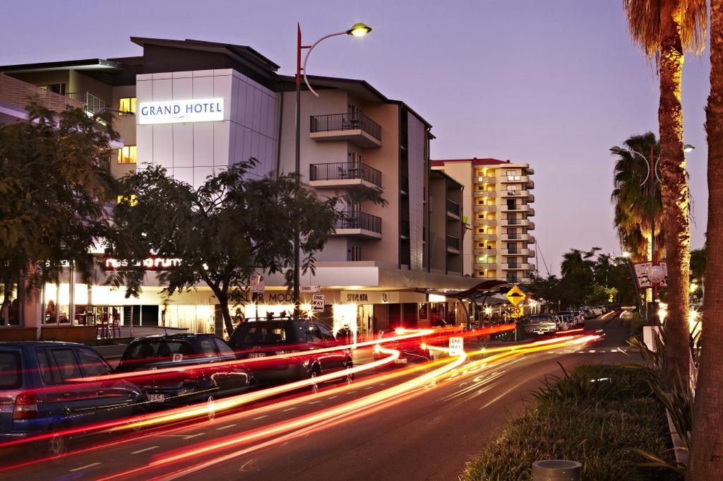 Grand Hotel And Apartments טאונסביל מראה חיצוני תמונה