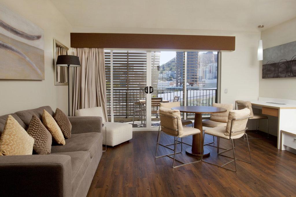 Grand Hotel And Apartments טאונסביל מראה חיצוני תמונה