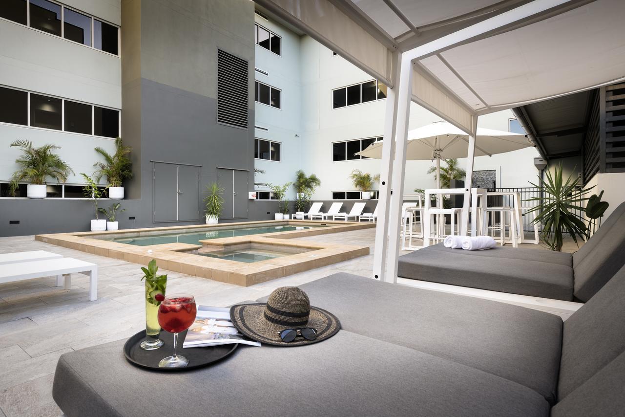 Grand Hotel And Apartments טאונסביל מראה חיצוני תמונה