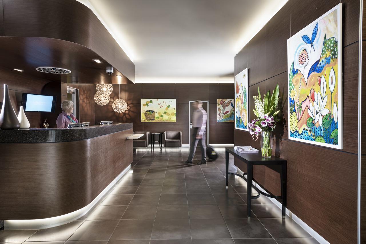 Grand Hotel And Apartments טאונסביל מראה חיצוני תמונה