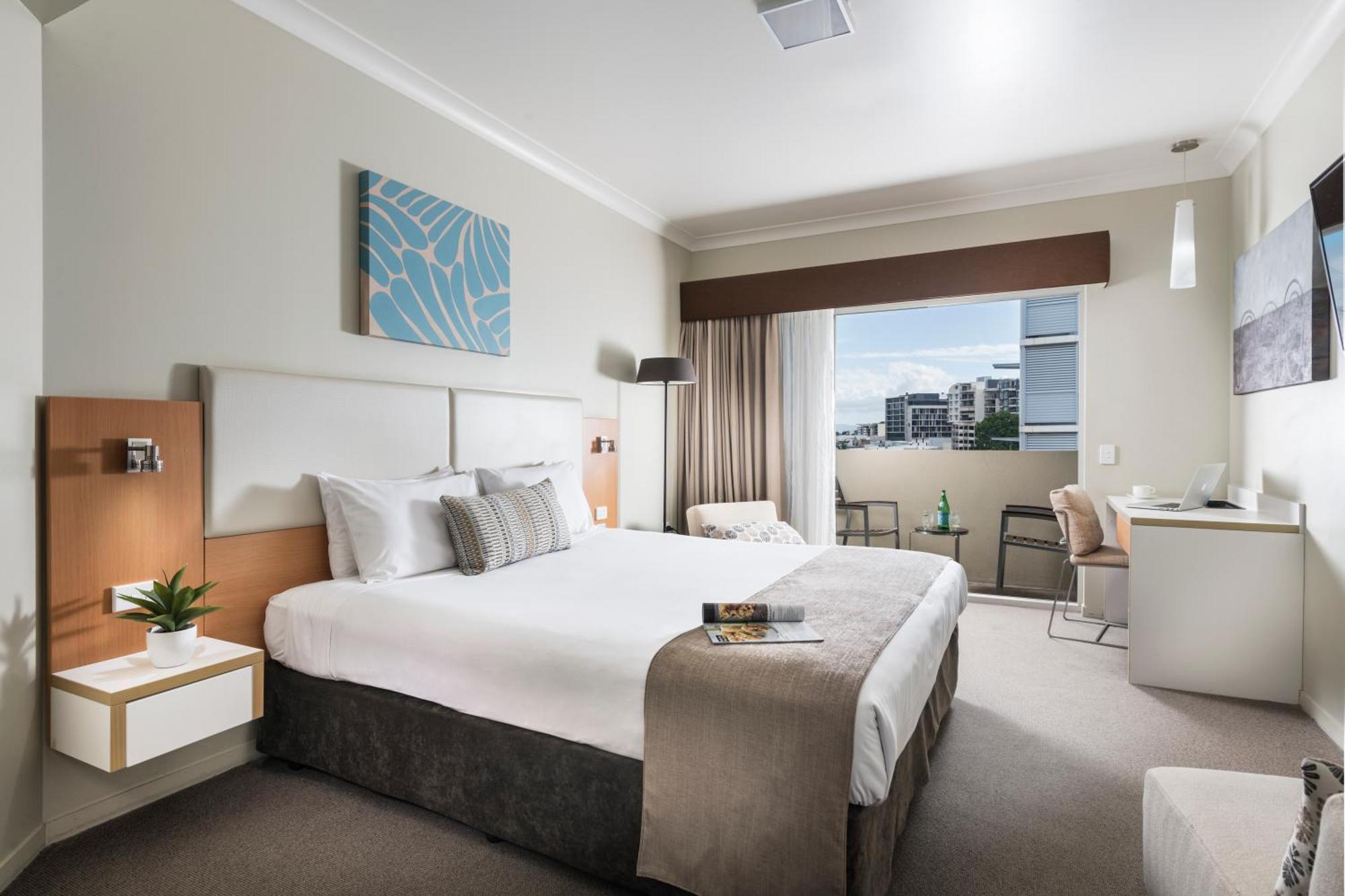Grand Hotel And Apartments טאונסביל מראה חיצוני תמונה