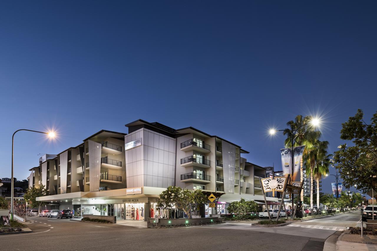 Grand Hotel And Apartments טאונסביל מראה חיצוני תמונה