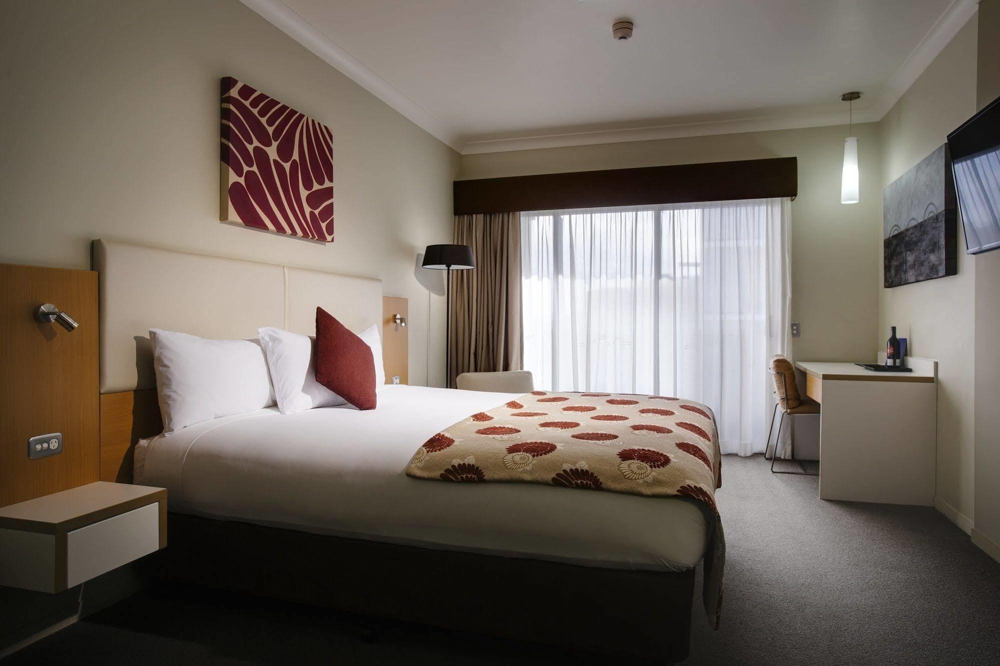 Grand Hotel And Apartments טאונסביל מראה חיצוני תמונה