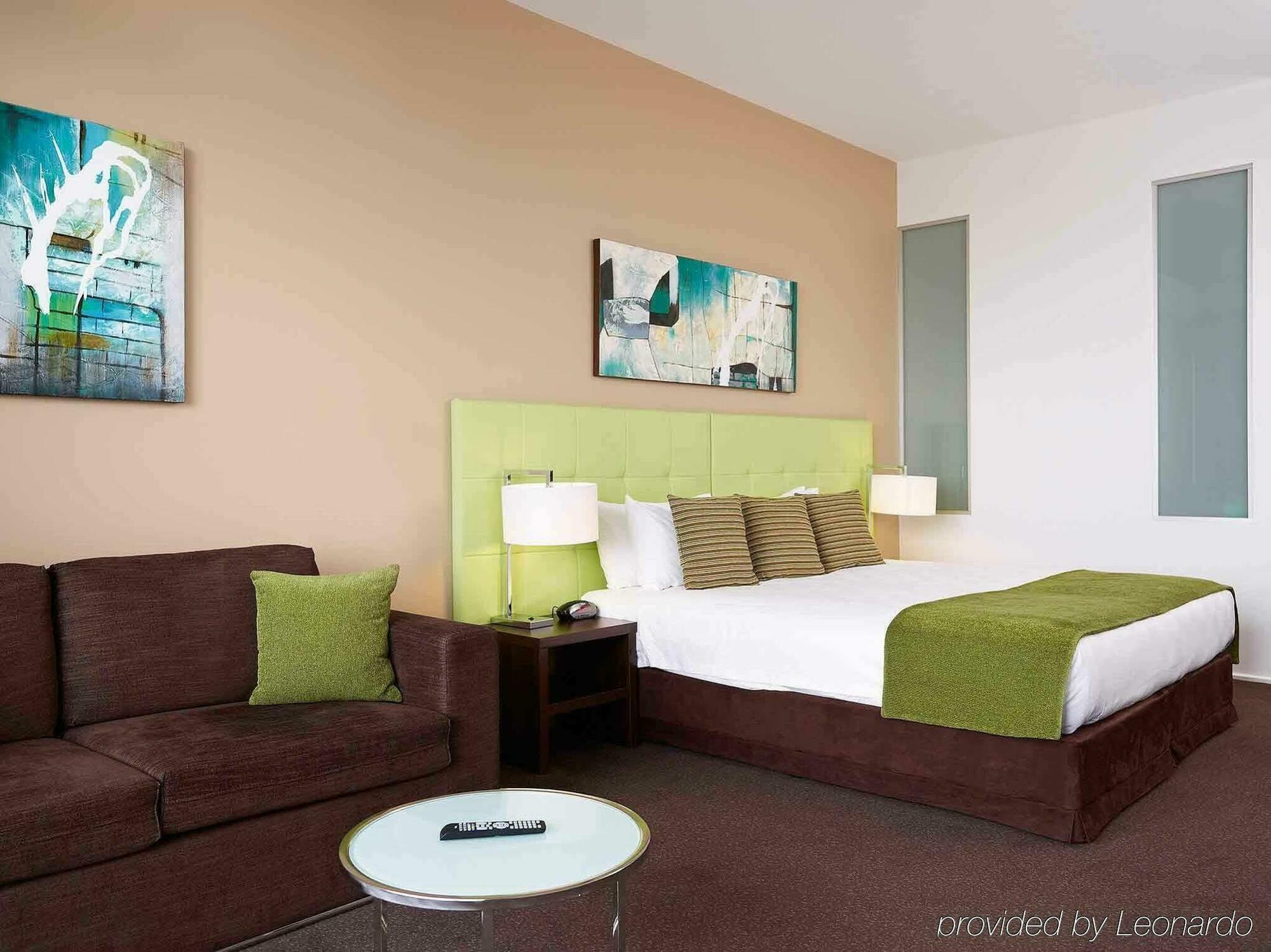 Grand Hotel And Apartments טאונסביל מראה חיצוני תמונה